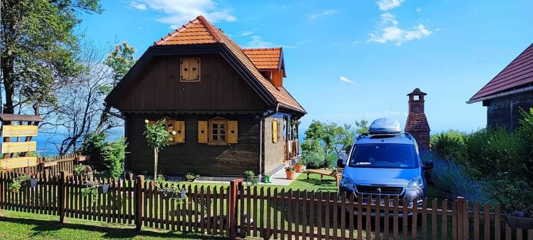 Kuca Za Odmor Poljanica Okicka Villa Jastrebarsko Exterior photo