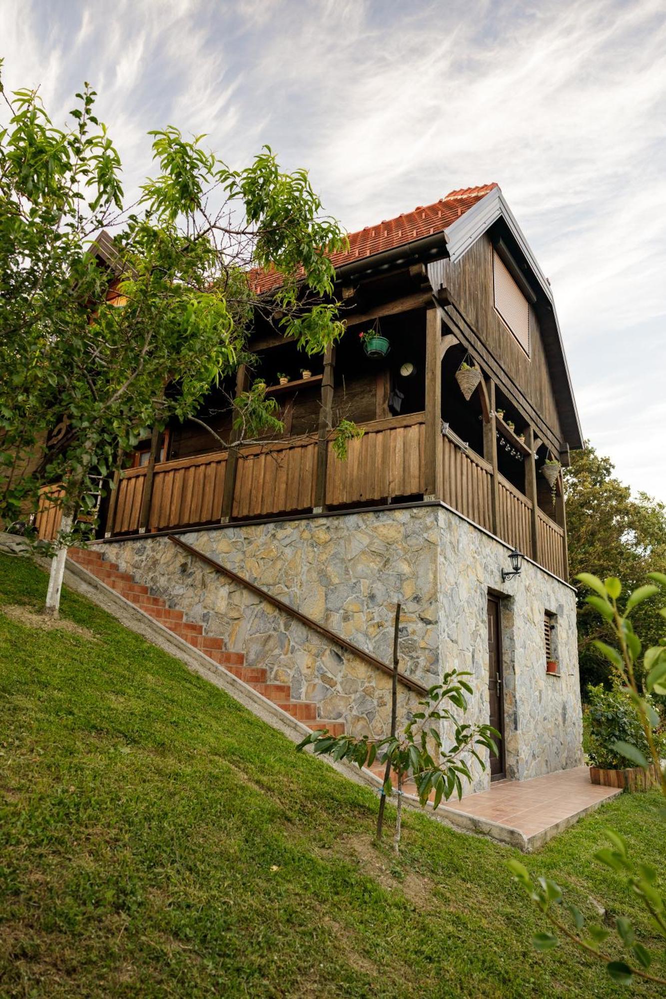 Kuca Za Odmor Poljanica Okicka Villa Jastrebarsko Exterior photo